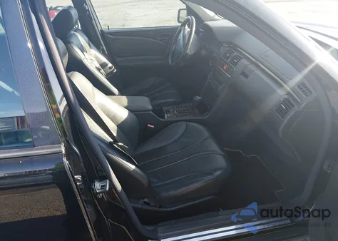 1999 Mercedes-Benz E 55 Amg z USA, uszkodzony, nr VIN WDBJF74H4XA927159